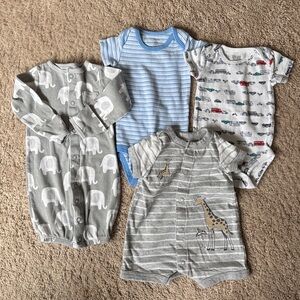 Carters Baby  One Piece Romper Bodysuit Sleeper Lot size Newborn